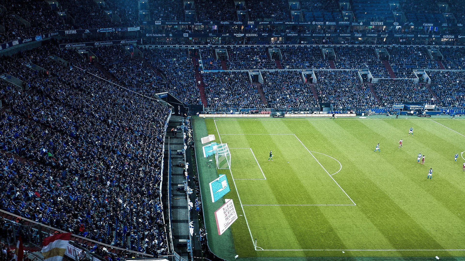 爱游戏官方网站-法国队与强敌激烈角逐表现出彩，法国队很强